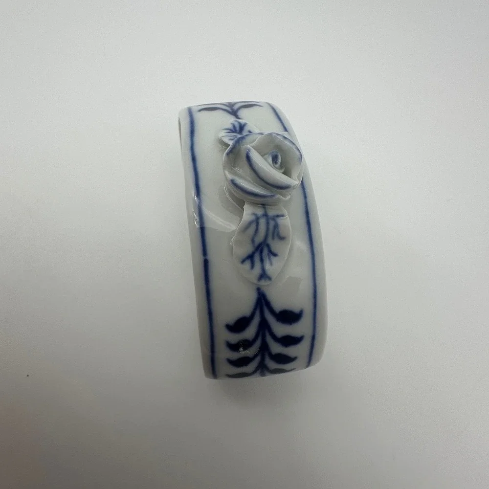 Original Bohemia Zwiebelmuster Blue Onion Porcelain Napkin Ring 3D Rose Czech